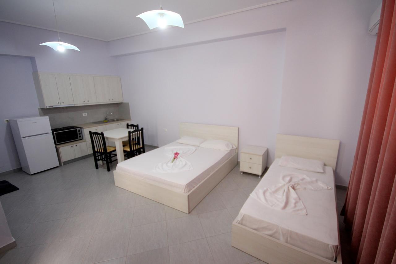 Ideal Holiday Apartments Sarandë Buitenkant foto